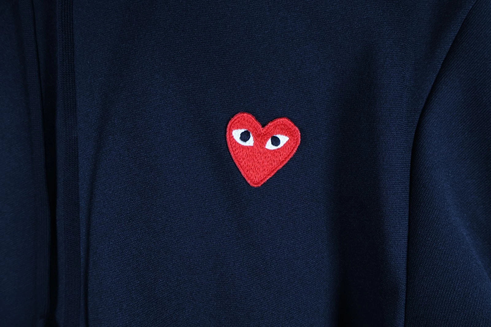 COMME des GARÇONS Play Play Heart Hoodie (Black, Small)