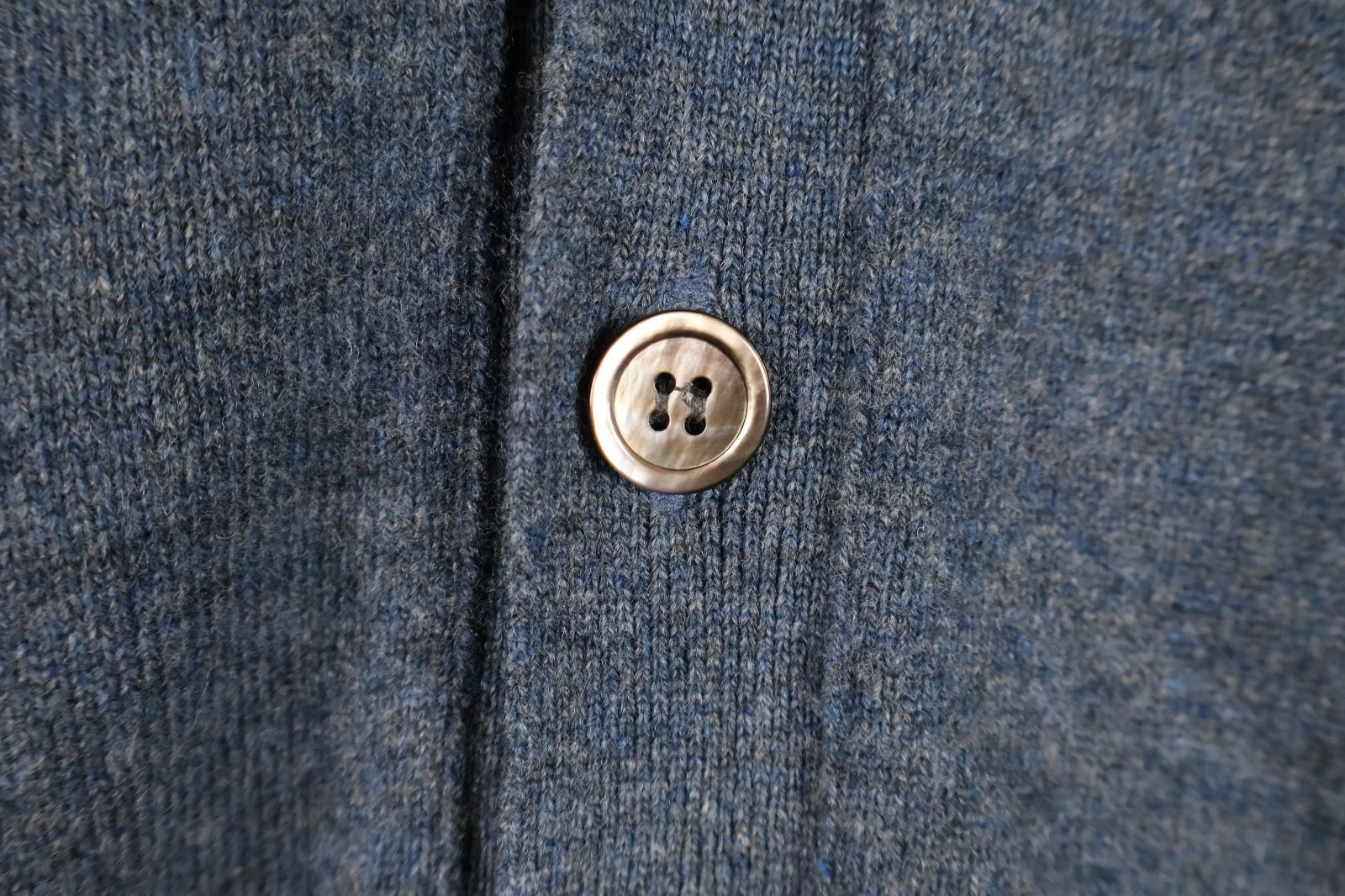 COMME des GARÇONS Play Heart Sleeve Wool Cardigan (Blue, Medium)